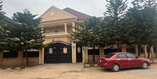 Fully Furnished & Serviced 5 Bedroom Detached Duplex At Life Camp, Abuja